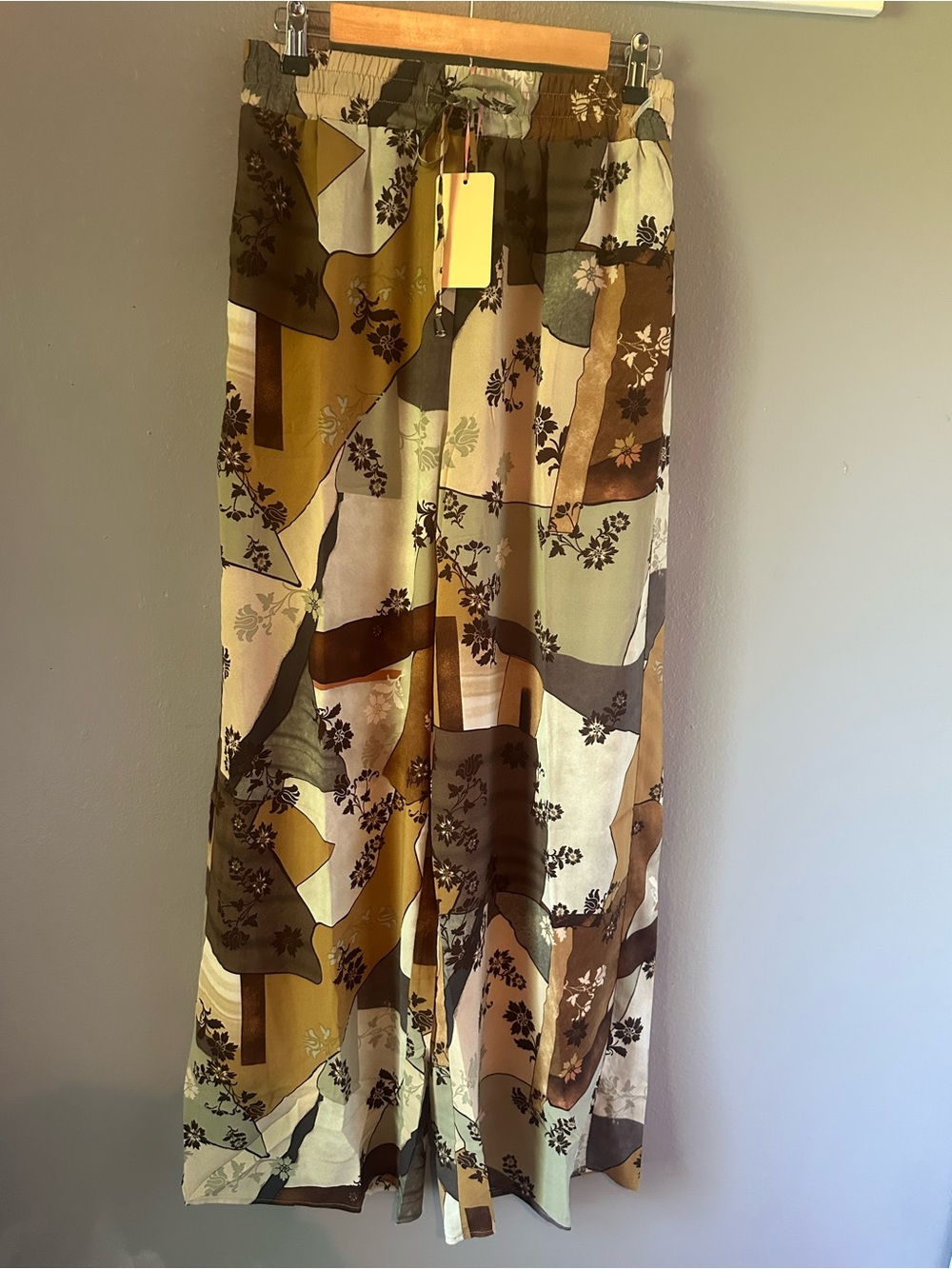 entro Wide-Leg Patchwork Pants in Olive, Brown & Cream